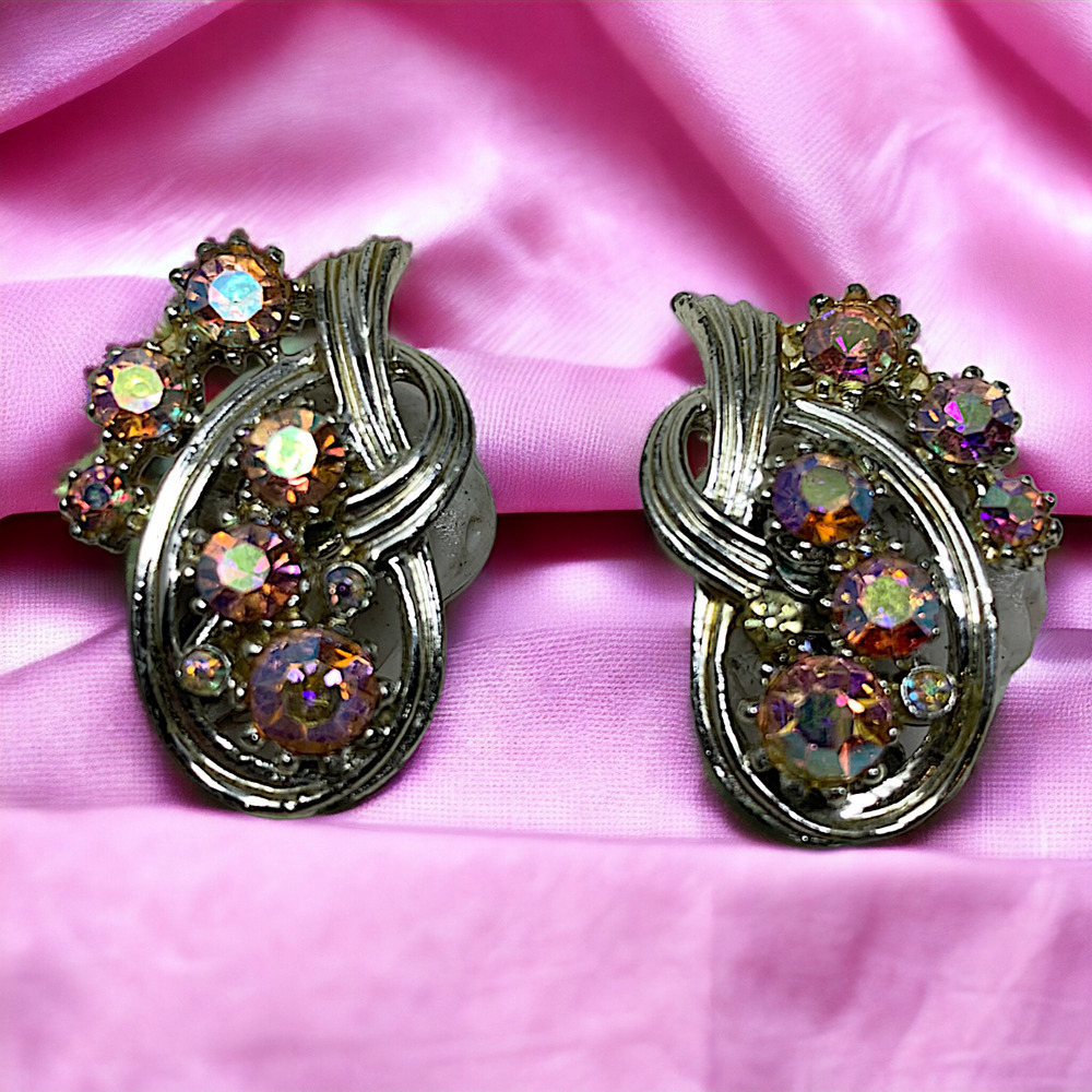 Vtg 1960's CORO Pink Crystal Silver Tone Lever Earrings Signed Couture Runway